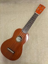 ARIA AU-120 Ukulele-01