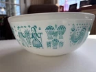 Pyrex # 404 Amish Butterprint Mixing Bowl  4 Qt