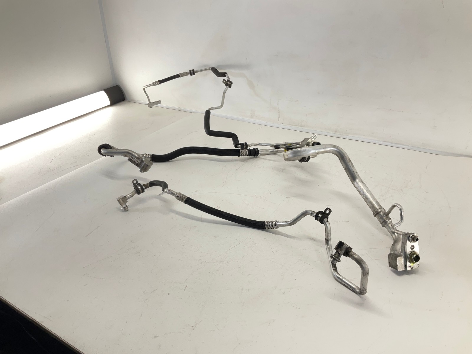 14-20 MASERATI Ghibli A/C Air Compressor Pressure Hose Line Pipe