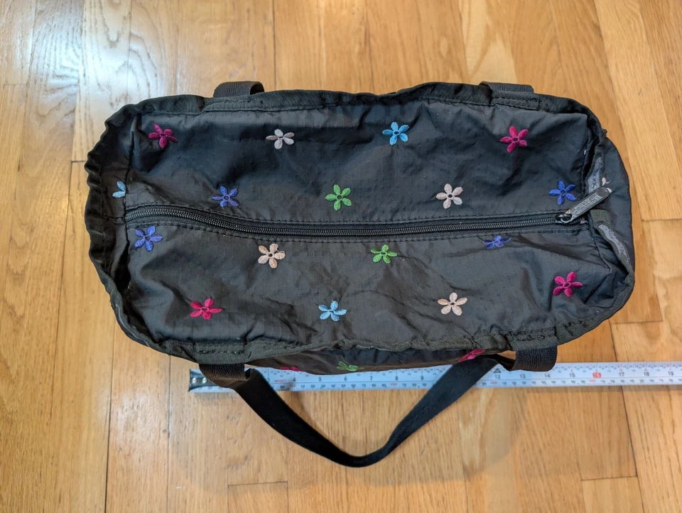 Bolso y Monedero LESPORTSAC, Bordado de Flores Negro Cremallera Bolso de Viaje Ligero Foto 4 de 4