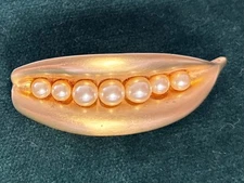 Vintage Richeleu Gold Tone Faux Pearl Pea Pod Brooch