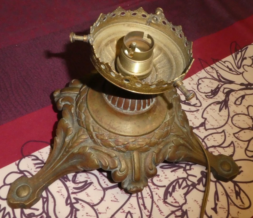 Ancienne monture en bronze lustre lanterne suspension plafonnier globe obus - Photo 2/4