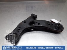 Triangle de suspension Toyota AVENSIS
