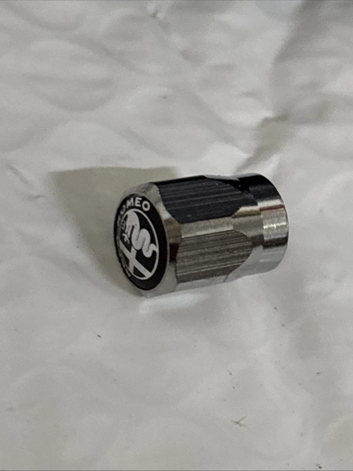 Nuevo y Original Alfa Romeo Juego de Tapones de Válvula 50547690 68353397 #061 Foto 4 de 4