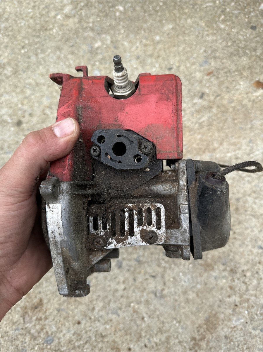 RedMax String Trimmer G2K For Parts **Has Compression** — #3