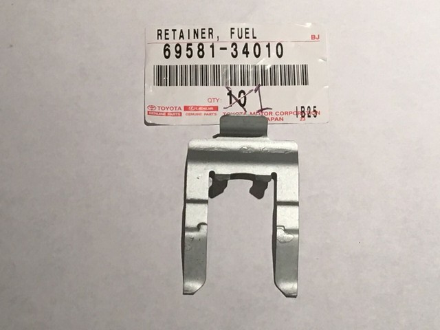 Genuine TOYOTA FUEL DOOR LOCK CYLINDER Clip Retainer 69581-34010 2000