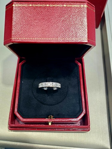 Cartier 1.35ctw 9 diamonds and White Gold Ring - Picture 2 of 6
