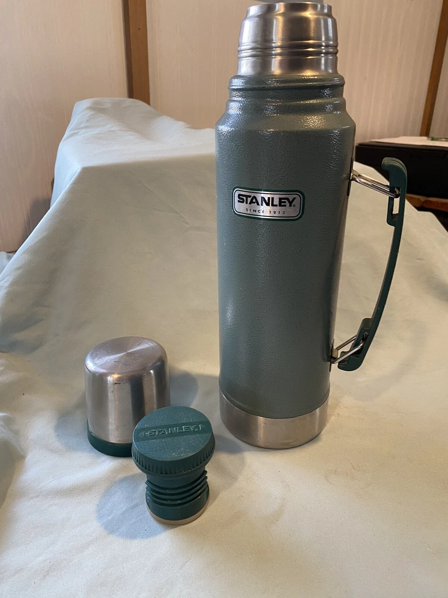 Beautiful Vintage Stanley Thermos Silver Lid & Green w/ Cup