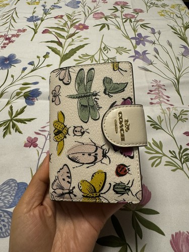 COACH Medium Corner Zip Wallet With Creature Print CR936 ORIGINAL PRICE - $198 - Picture 4 of 15