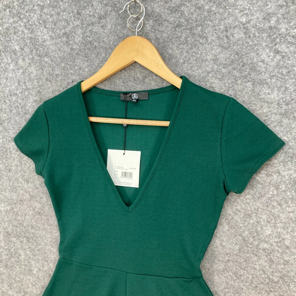 NEW Missguided Playsuit Womens 4 Green Short Sleeve V-neck Stretch 24228 - image 3 of 4