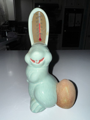 Vintage THADCO Tattle Tail Bunny Rabbit Ceramic Thermometer Figurine Light Green