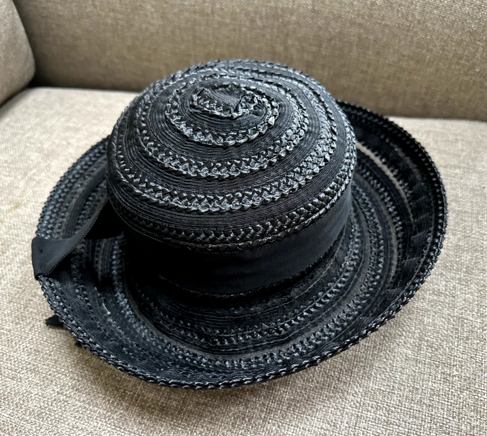 Vintage 1950s Valerie Modes Black Hat Bias Sewn Ribbon, Great Condition, Small - Image 4 of 4