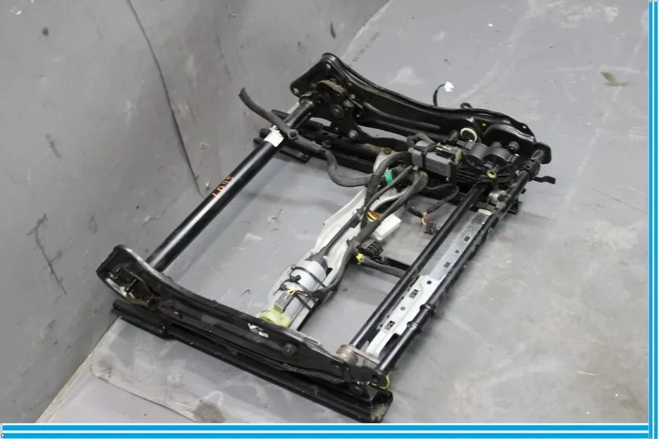 Marco de riel de asiento inferior delantero izquierdo 10-16 Mercedes W204 W207 C250 E500 OEM Foto 3 de 4