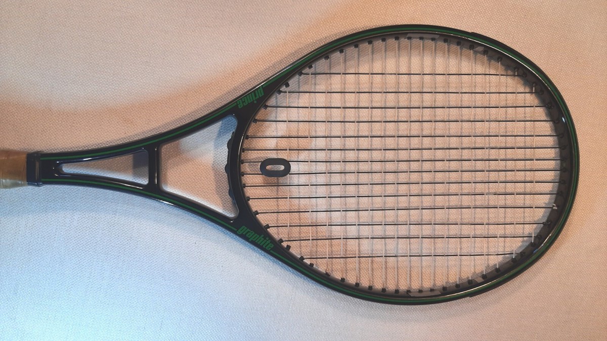 prince GRAPHITE 90 テニスラケット Prince Graphite Series 90 Tennis Racket No. 4 Grip 4 1/2