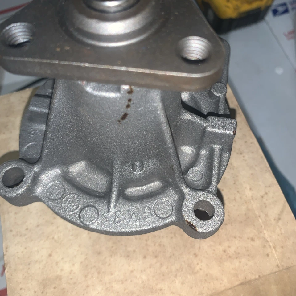 Bomba de agua GM 14018746 Cadillac Cimarron NORS Foto 3 de 4