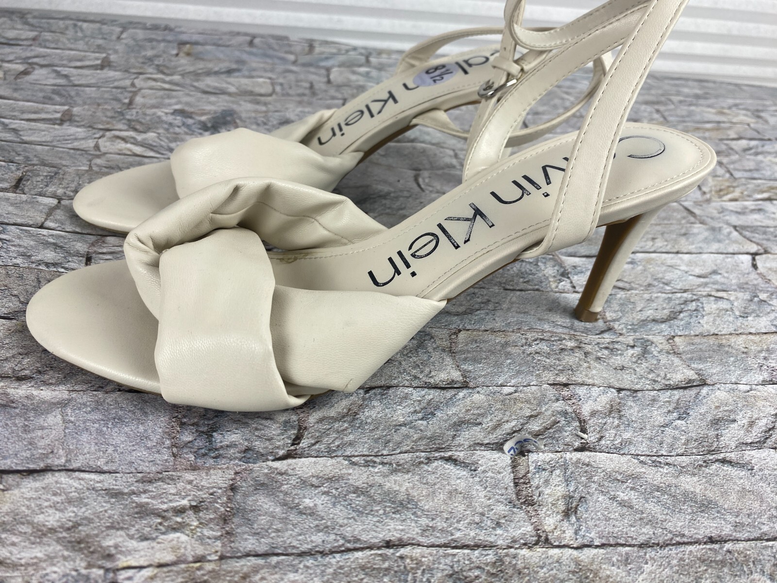 Calvin Klein Women's Sz 8.5 White Round Toe High Heels With Ankle Straps thumbnail 6