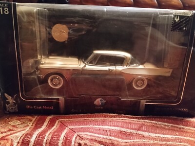 ロードシグネチャー 1/18 1958 スチュードベーカー・ゴールデン