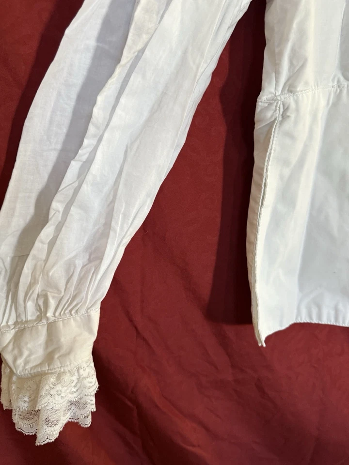 Blusa vintage hecha a mano con cuello de encaje blanca victoriana pradera estilo años 70 usada en excelente estado Foto 2 de 4