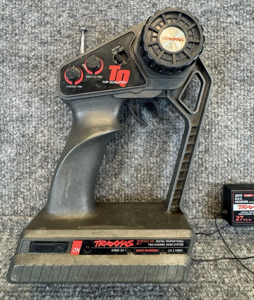 Transmisor de radio AM Traxxas TQ 27 MHz y conjunto receptor BEC 2015 probado Foto 3 de 4