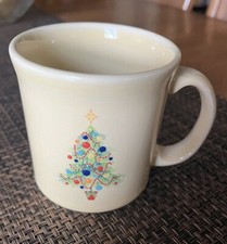 Fiesta Homer Laughlin Christmas Tree 12 oz Java Mug Yellow Coffee Cup VERY NICE