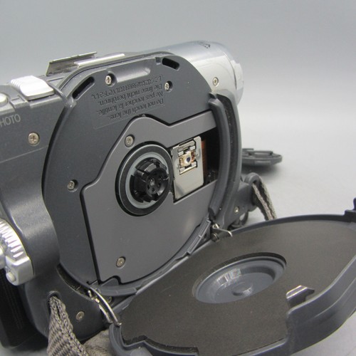 Hitachi DVDCAM DZ-GX3100E Handheld Mini DVD Camcorder White Tested - Picture 6 of 11