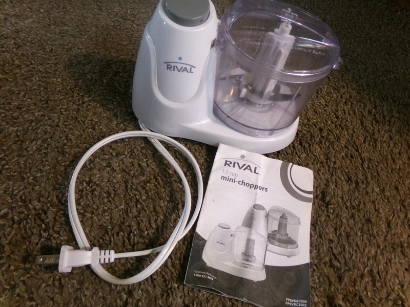 Sunbeam RIVAL 1.5 Cup Mini Food Chopper FPRVMC3002 (120V-60HZ-70W) Inc. Manual