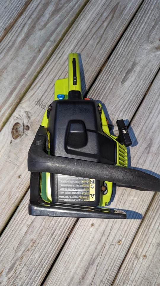 Vintage Poulan 2150 2.1 C.I. Super Clean 38cc Chainsaw From 2000 - Image 3 of 4