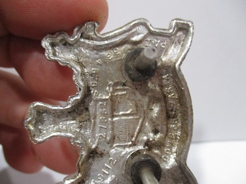 ORIGINAL VINTAGE FORD MERCURY MARQUIS SAIL PANEL CAR EMBLEM FORD BROUGHAM 27882 - Picture 6 of 7