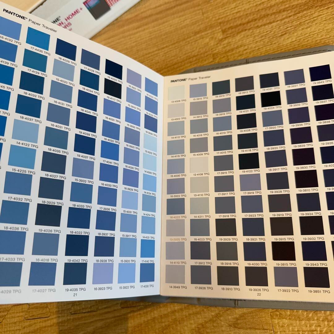【ほぼ新品】PANTONE 色見本 FHIP610A s-l400.jpg