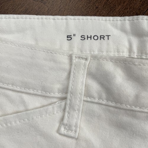 St John's Bay weiß heimlich schlank 5" Shorts Damengröße 8 dehnbar mittelhoch - Bild 9 von 16