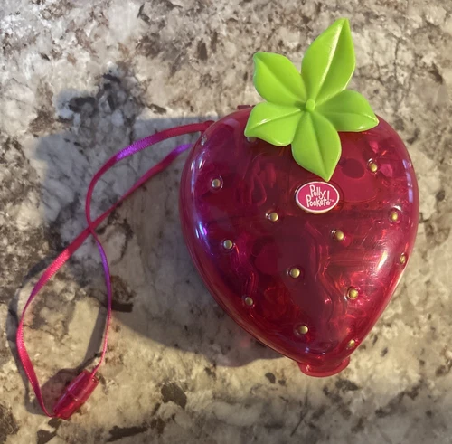 2000 Polly Pocket Fruit Surprise Strawberry Compact With 1 Figure
