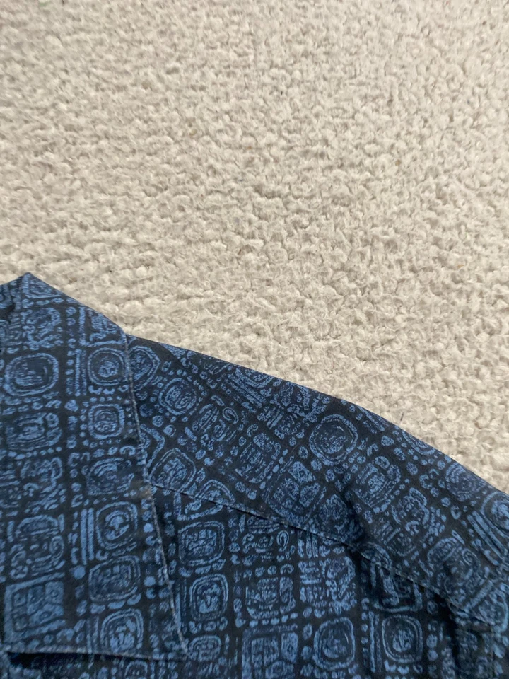 L.L. Bean Men Geometric Short Sleeve Button-Up Shirt Blue Size M - Image 4 of 4