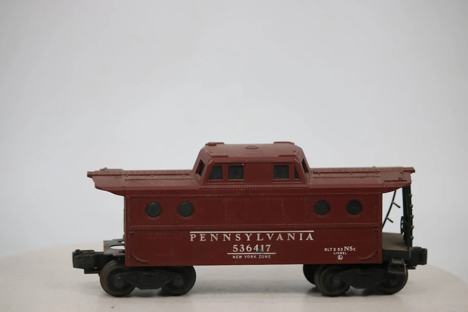 Lionel 6417 O Gauge Pennsylvania PRR 536417 New York Zone Brown Porthole Caboose - Image 2 of 4