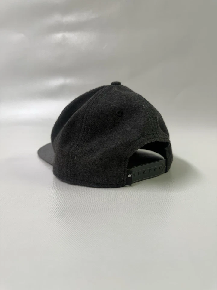 Sombrero a Presión Gris The Hundreds Bordado Script Logo Auténtico RARO Foto 2 de 4