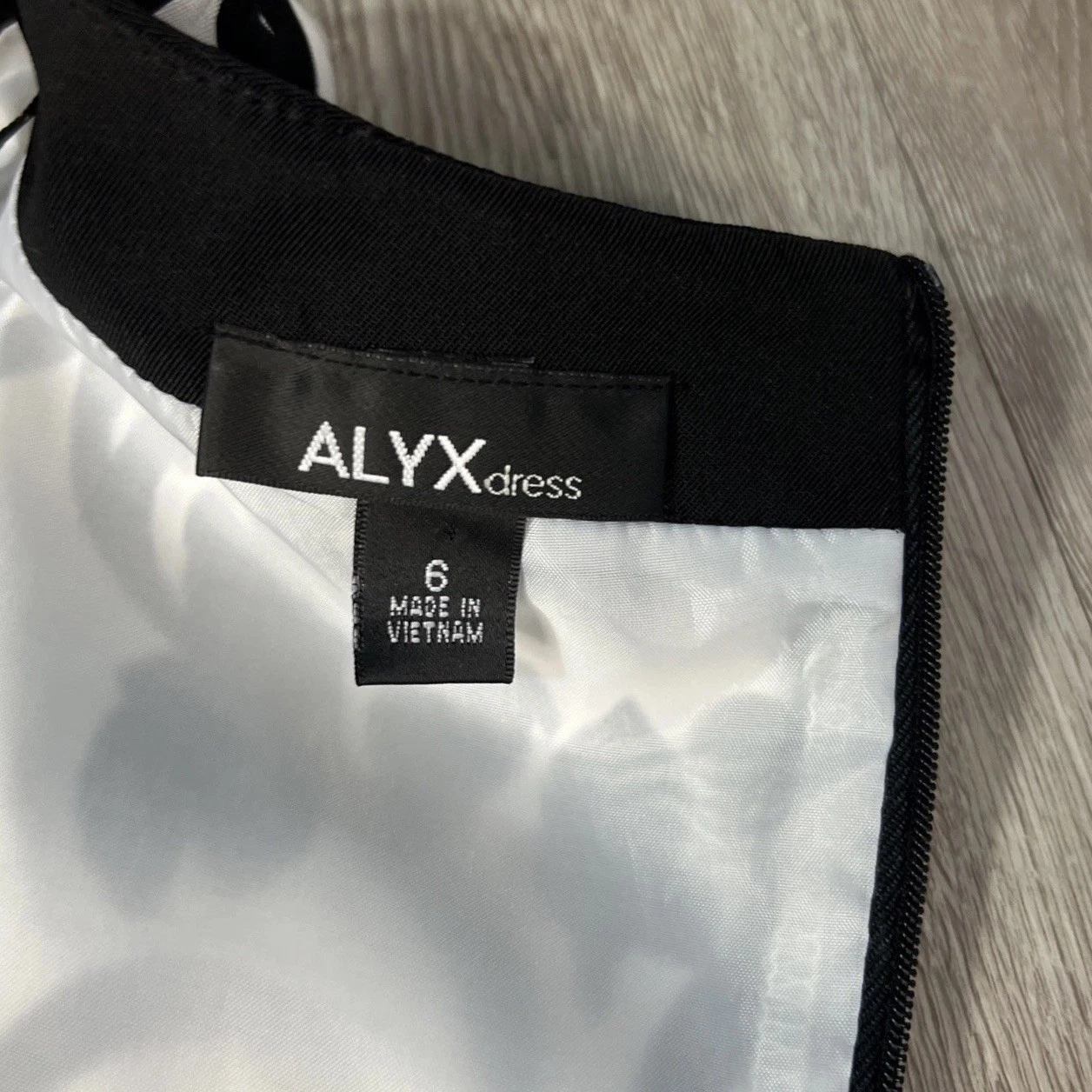 Abito smanicato floreale Alyx bianco e nero disegno floreale zip posteriore taglia 6