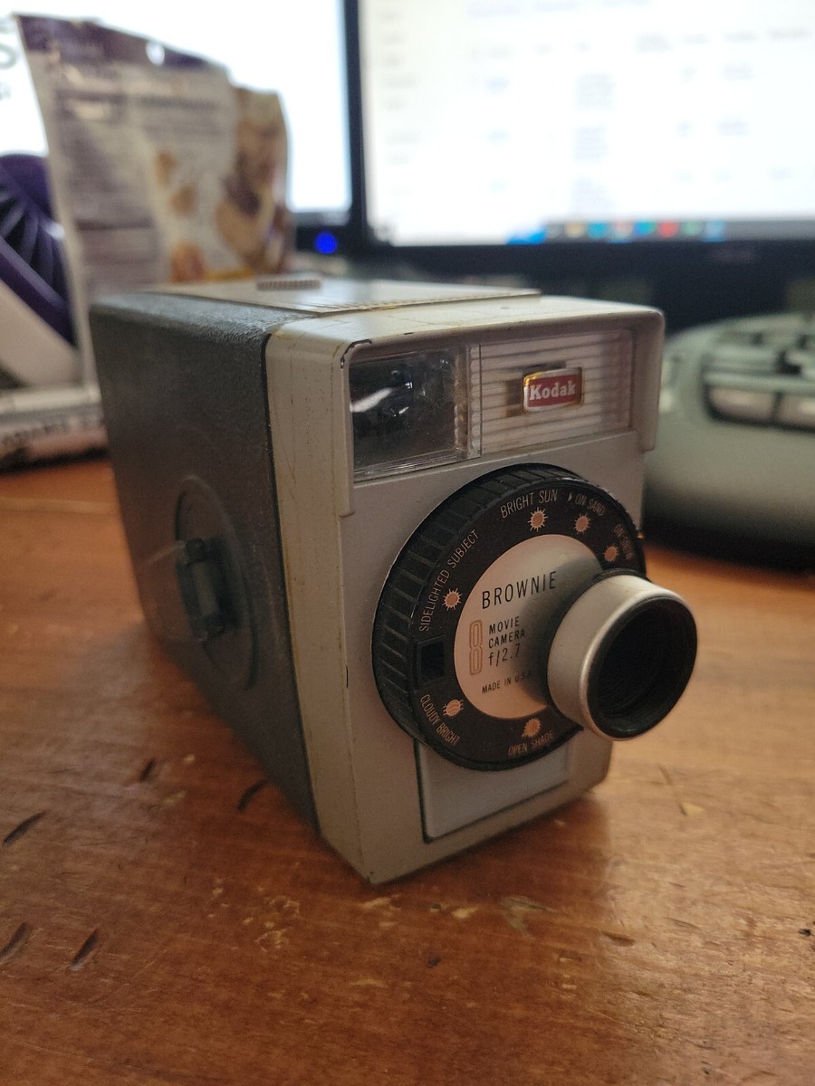 kodak brownie 142 MOVIE CAMERA 8mm