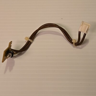 Pyle Pro PL-TTB1 Turntable Record Player AV Cables Attached To Board