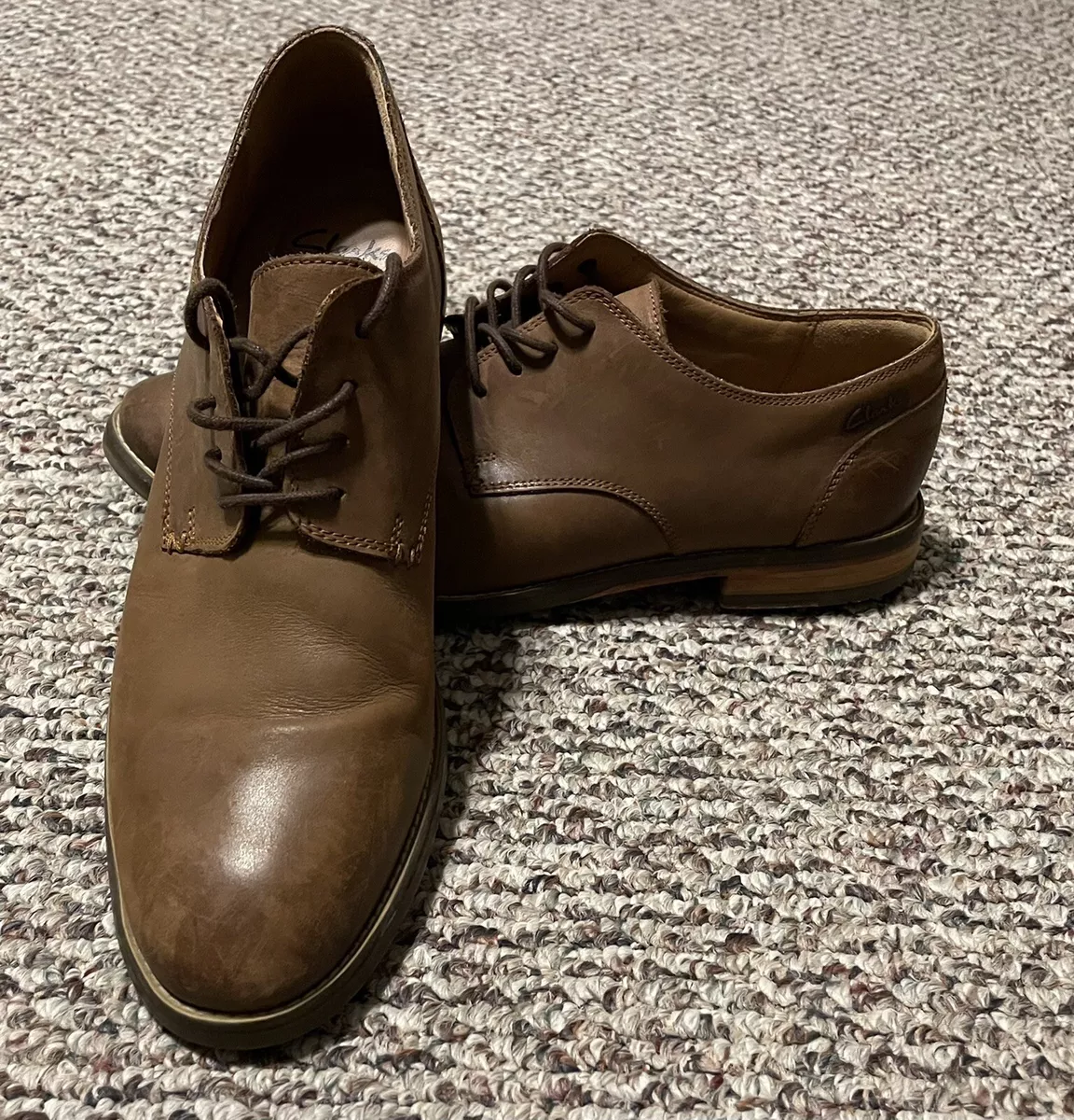 Clarks brown on sale oxford shoes