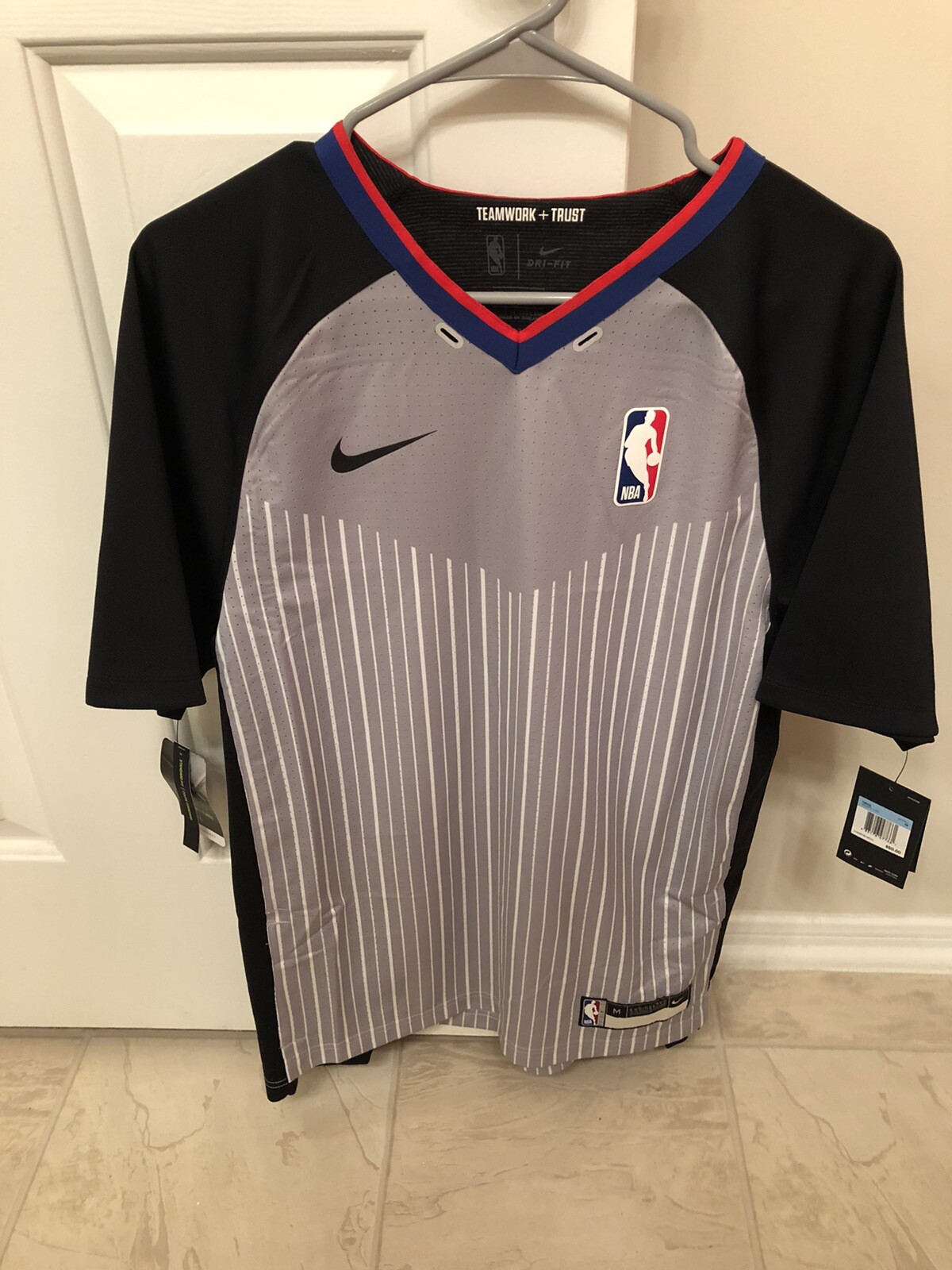 nba referee jersey