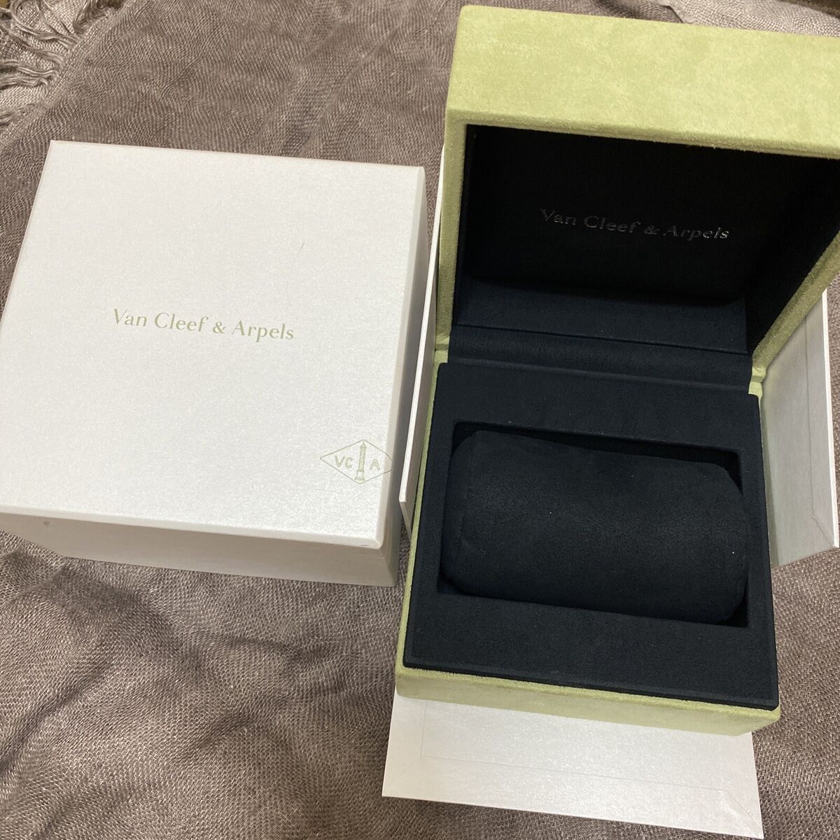 Van Cleef & Arpels Box For Watch | eBay Van Cleef & Arpels Box For Watch | eBay
