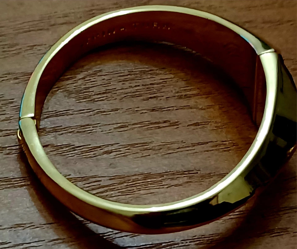 Brazalete TRINA TURK Triángulo Negro Cabachon Oro Anillo Geométrico a Juego Foto 4 de 4