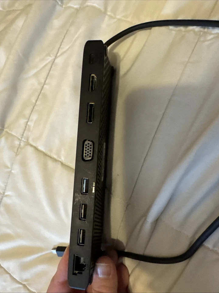 WAVLINK 12-in-1 4K Triple Display USB C Docking Station 100W PD 3.0 Charging - Image 2 of 4