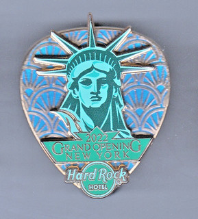 Hard Rock Cafe Pin: New York Hotel 2022 Grand Opening le600