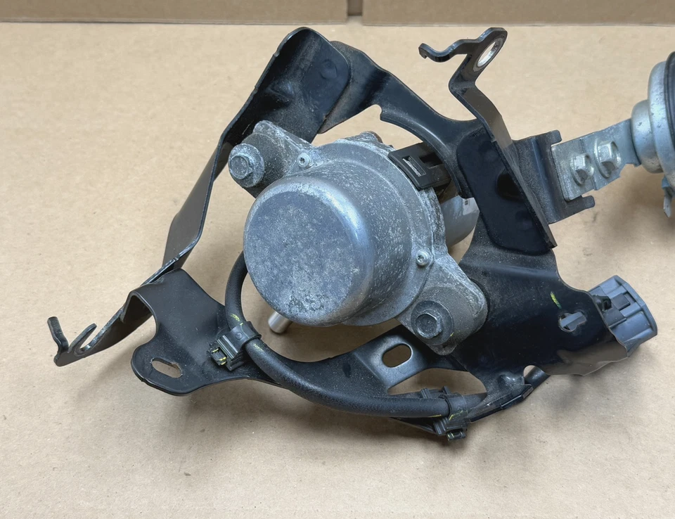 Conjunto de bomba de vacío de freno eléctrico Mazda MX-5 Miata 2016-2025 PO41 OEM Foto 4 de 4