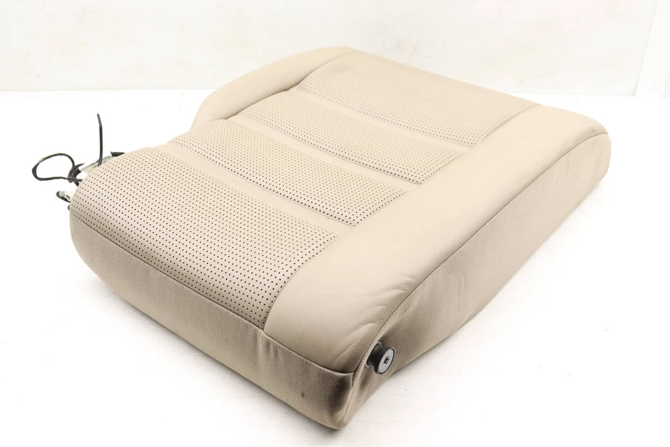 MERCEDES-BENZ E63 AMG - Cojín respaldo asiento superior derecho trasero (cuero napa) Foto 4 de 4