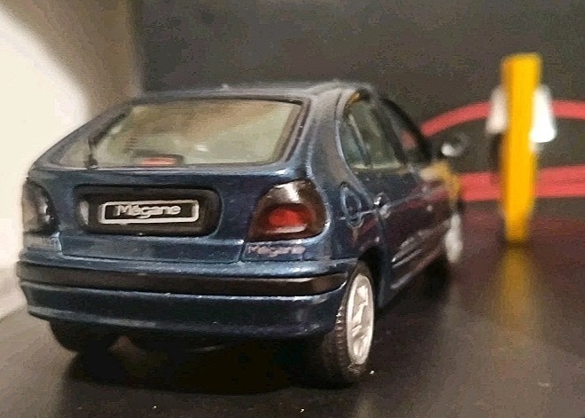 Foto 8 di 16