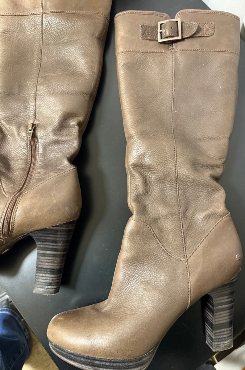 Very Good Condition UGG Savoie Tall Heeled Leather Boots US 11 View 3