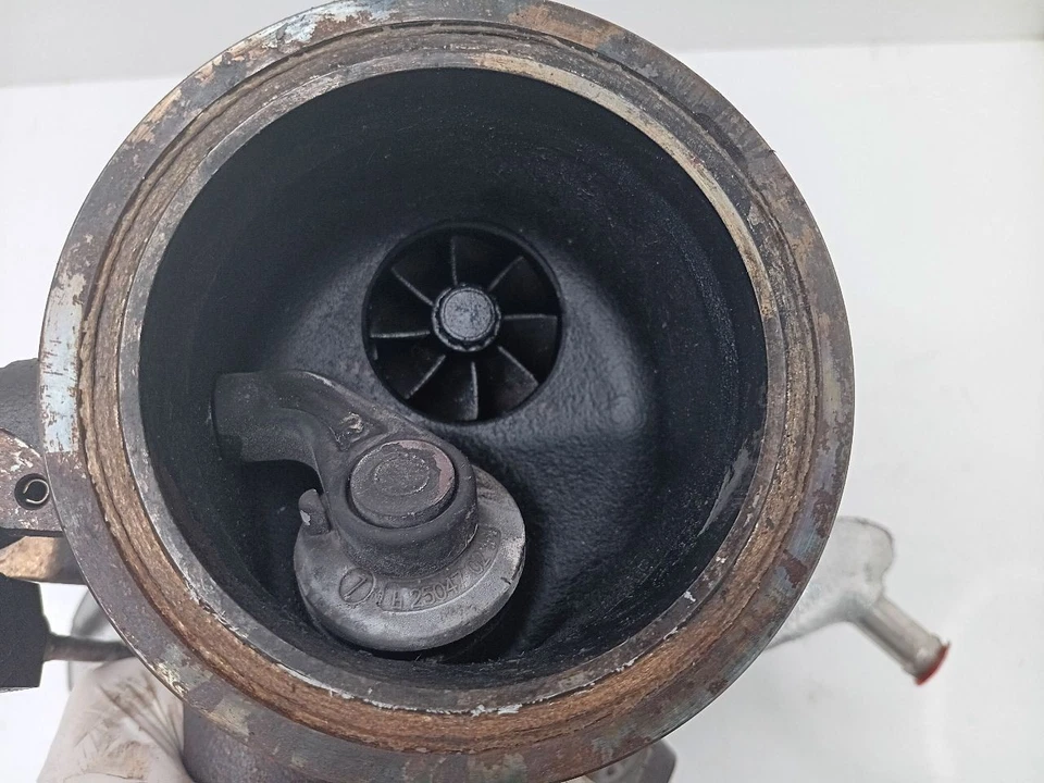 Colector de escape 1,8 L compatible con 15-19 Golf 1319971 Foto 3 de 4