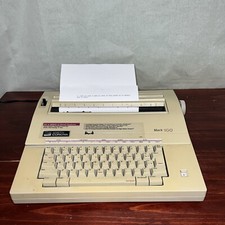 Smith Corona XD 8000 Electronic Typewriter With Cover thumbnail