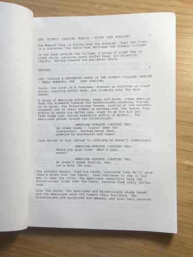 Munich - Original Film Studio Script Screeplay 2005 Steven Spielberg Eric Bana - Picture 4 of 8